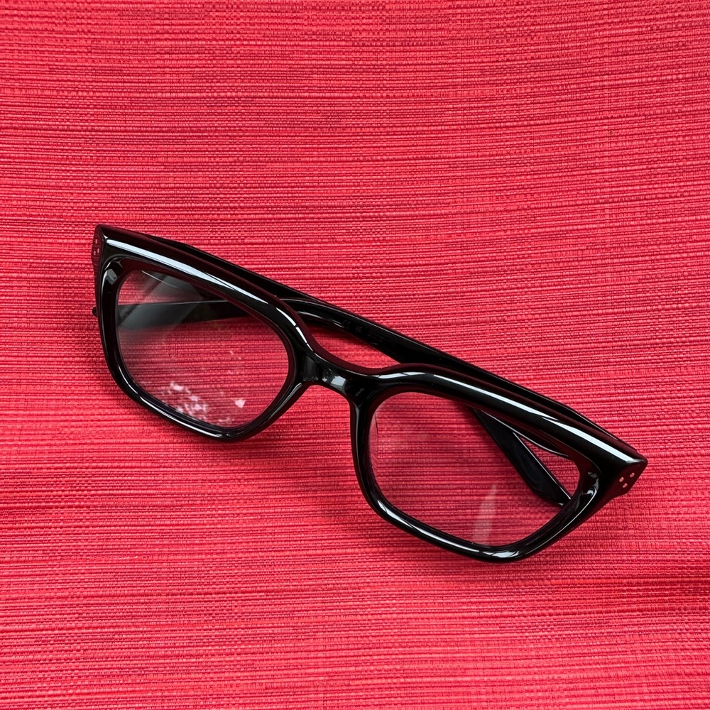 Gentle Monster Hovo 01(B) Sunglasses